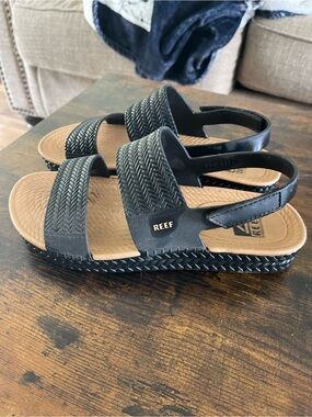 Reef Black Strappy Sandals with Tan Footbed